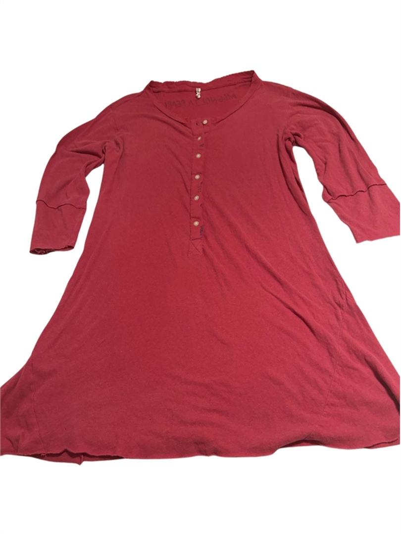 Red night shirt